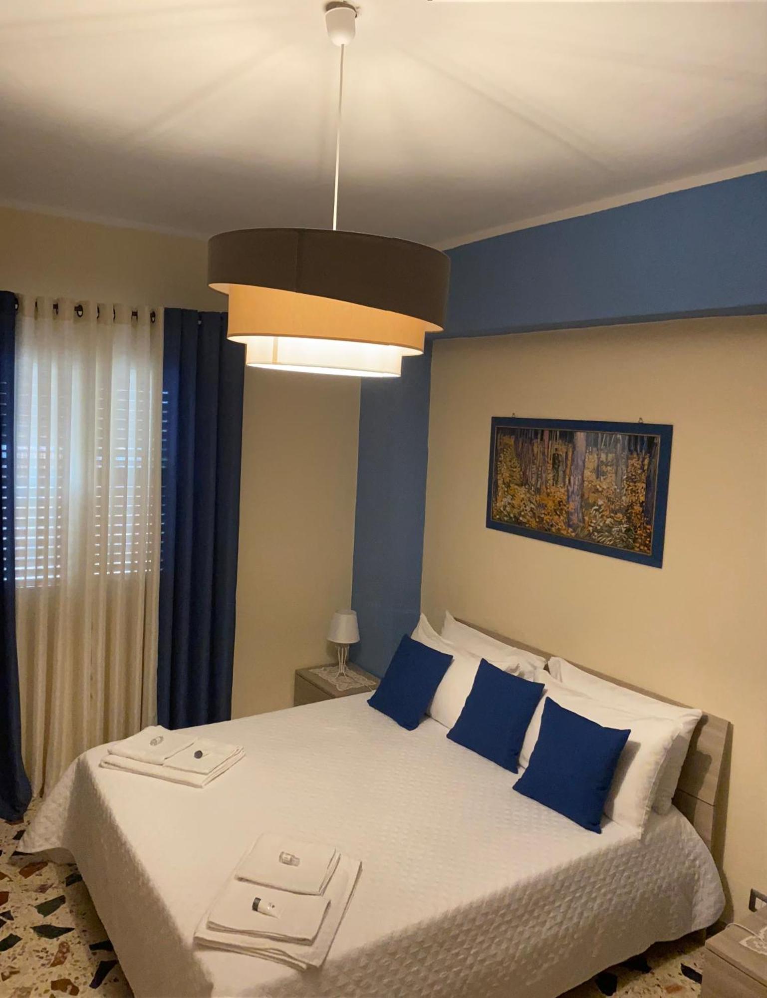 Casa Dominique Apartment Чефалу Екстериор снимка