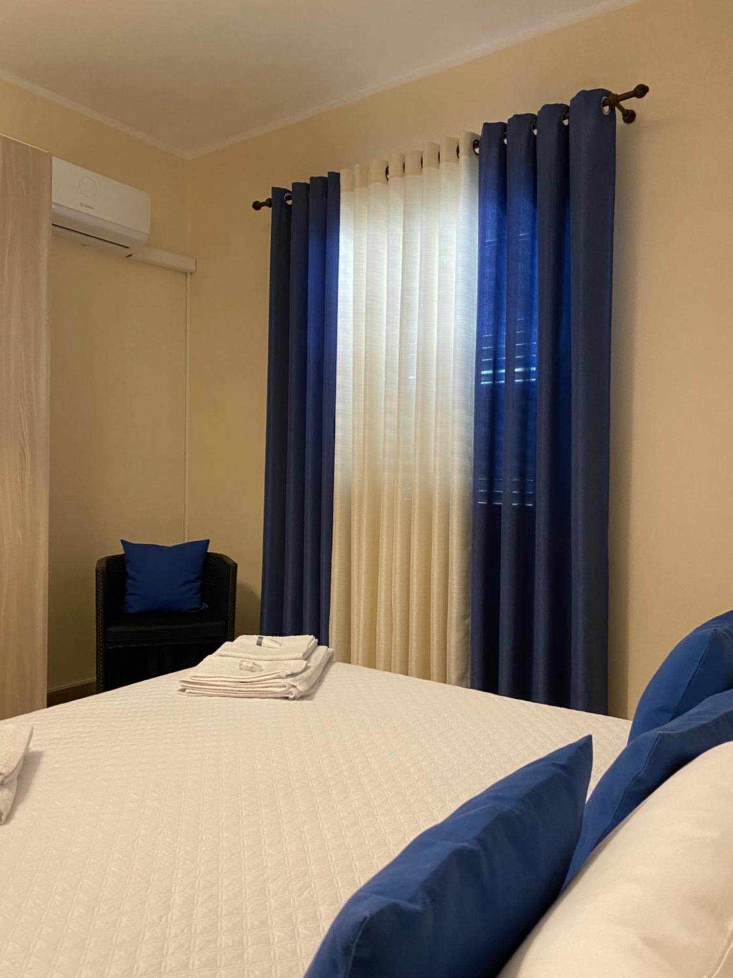 Casa Dominique Apartment Чефалу Екстериор снимка